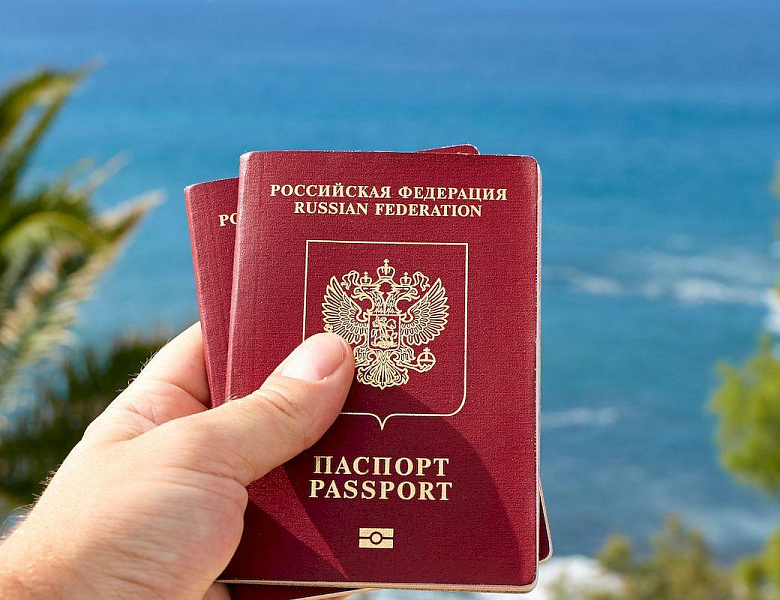 Легкий путь: куда россияне могут улететь прямым рейсом и без визы