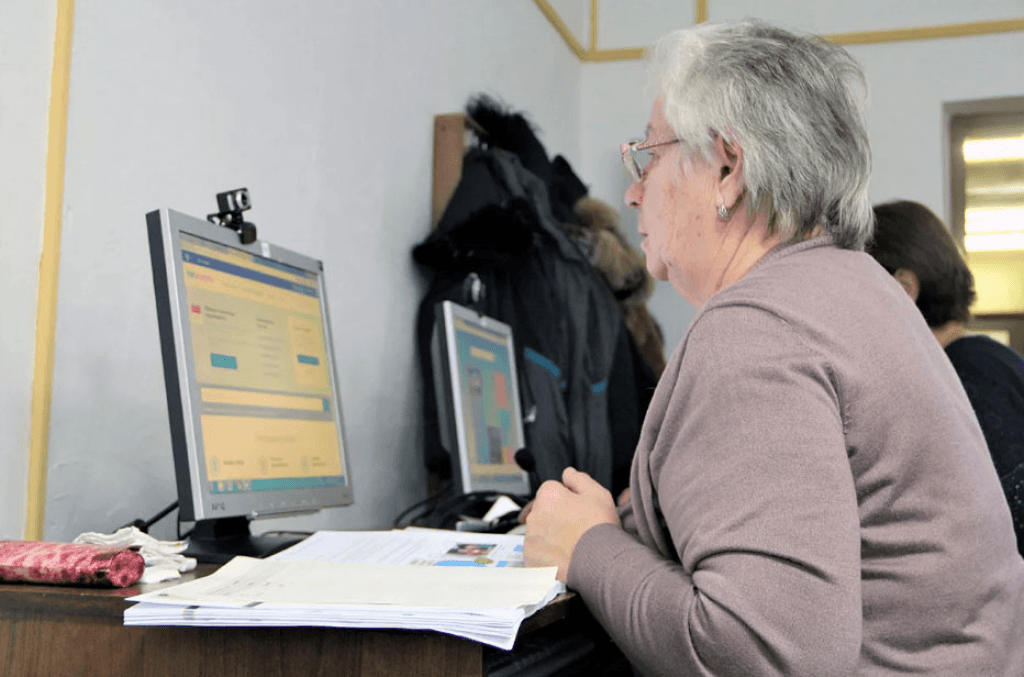 Банк России организует бесплатные дистанционные занятия по финансовой грамотности для пенсионеров