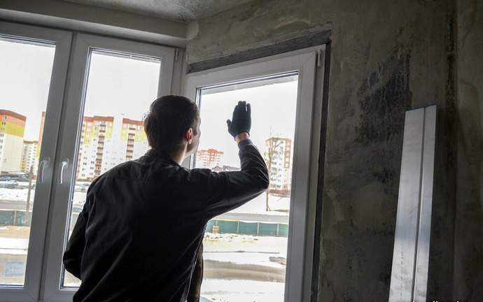 Стеклопакет предложений: в рамках капремонта хотят менять окна в квартирах