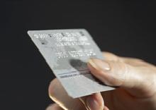 Микрофинансовые организации (МФО), желая перейти на безналичные расчеты, вводят новшества для своих клиентов, теперь нуждающийся в деньгах потребитель может обзавестись предоплаченной картой