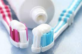 Опасность в ванной. Какие зубные порошки, ополаскиватели и пасты — вредны?