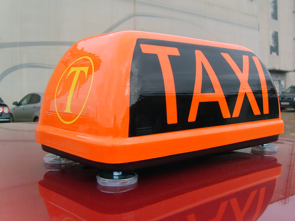 О правилах оказания услуг по перевозке пассажиров и багажа легковым такси (памятка)