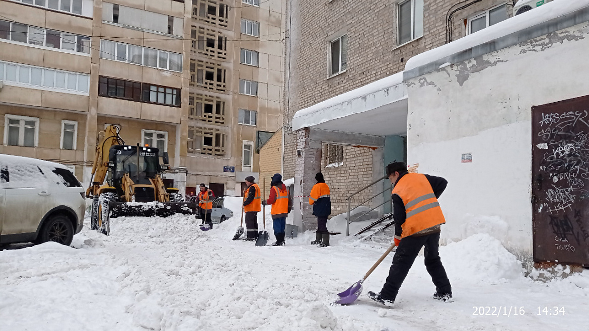 Жители Уфы могут подать заявку на уборку снега