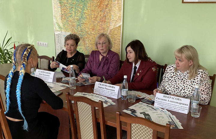 Представитель Минторга РБ проконсультировал по вопросам защиты прав потребителей жителей села Михайловка
