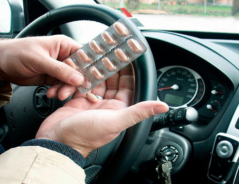 У ГИБДД и суда разошлись мнения насчет приема за рулем лекарств, влияющих на вождение