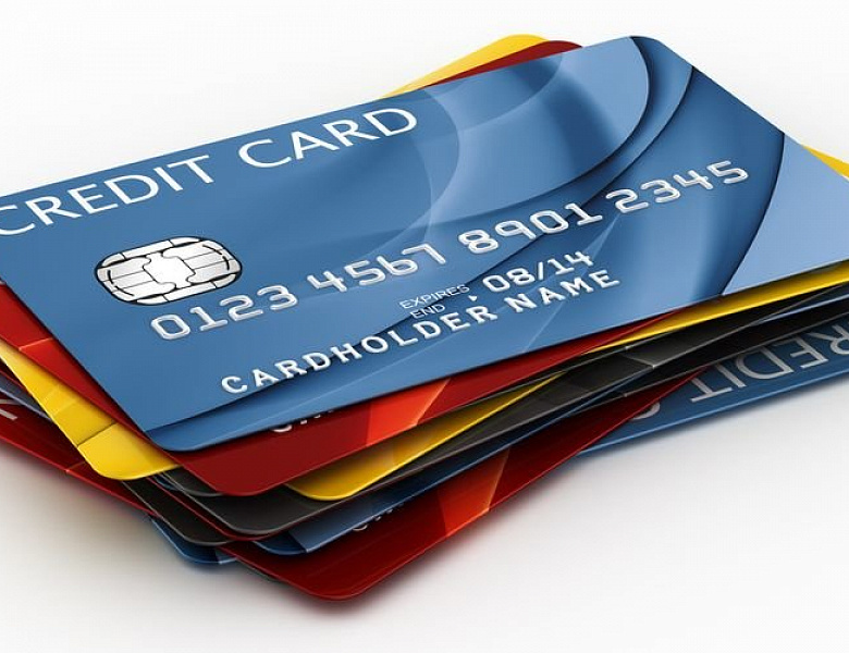 Эксперт сообщил о скрытых опасностях кредитных карт