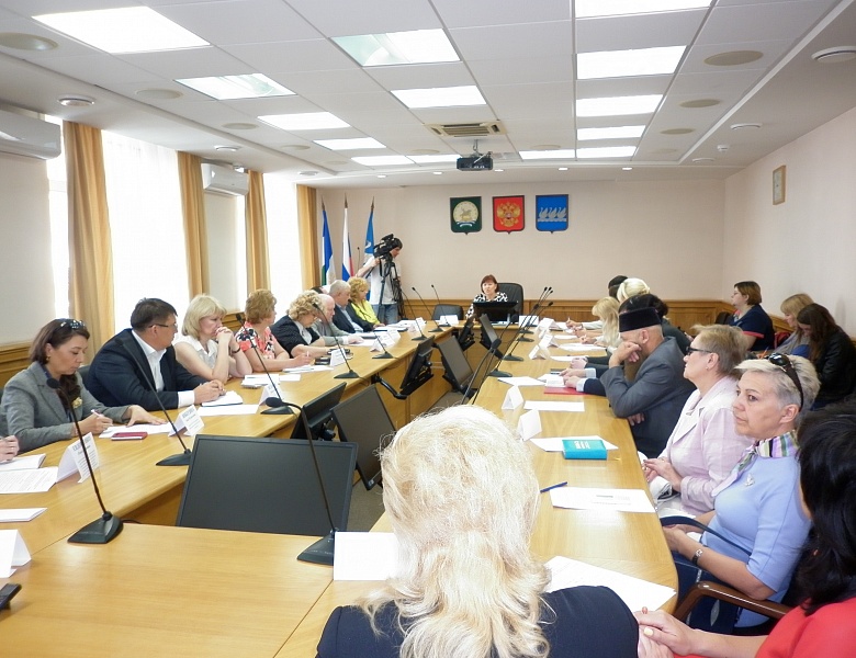 Сотрудники Госкомитета приняли участие в заседании круглого стола Общественной палаты города Стерлитамак Республики Башкортостан 