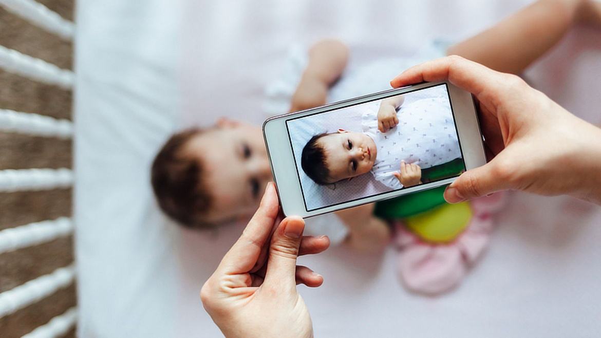 Отцы и дипфейки: почему опасно выкладывать в интернет фото и голоса детей